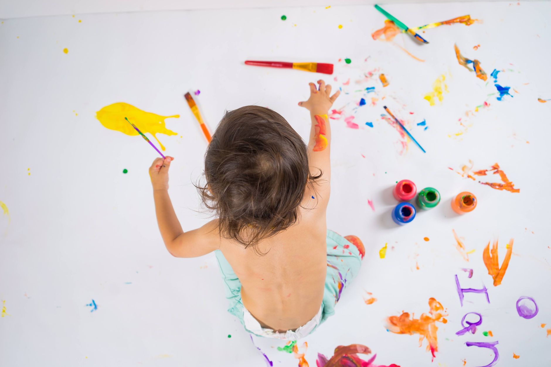 Coffret peinture 2 ans les — activité peinture pour tout-petit désordre coloré